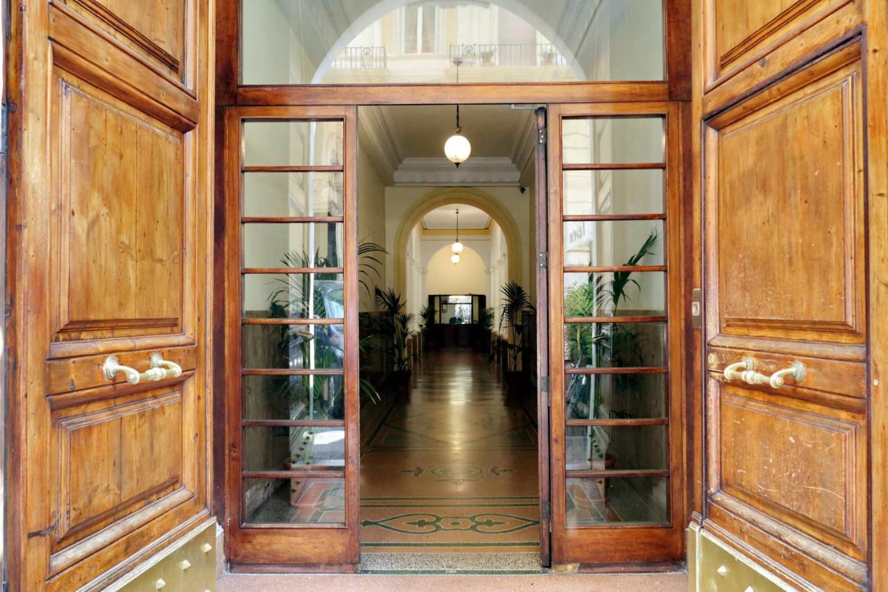 Spanish Hills Collection Luxury Suites & Jacuzzi - Rome — Photos 3